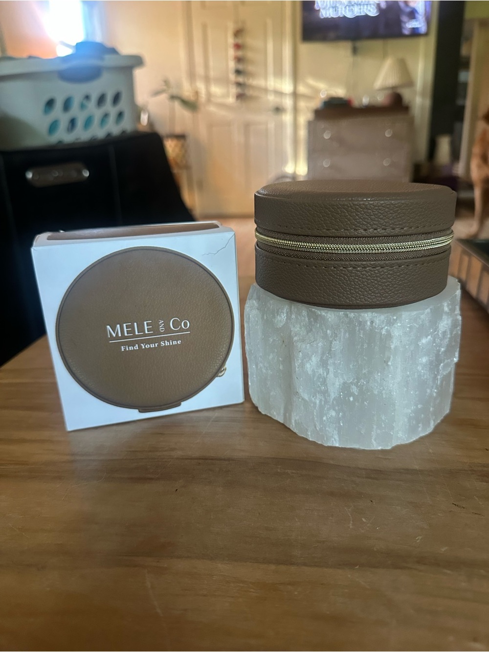 Mele & Co Brown Leatherette Travel Jewelry Case